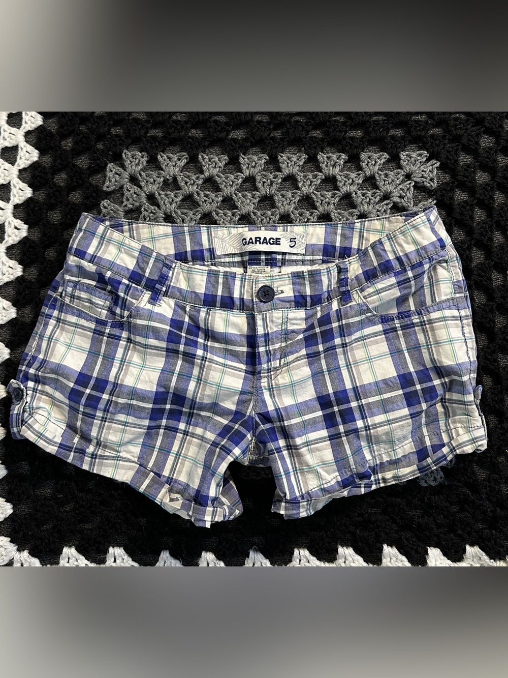 Y2K GARAGE women's blue white white plaid lowrise mini shorts, 5/28".